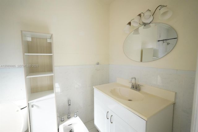 1880 SW 17th Avenue, Miami, FL 33145