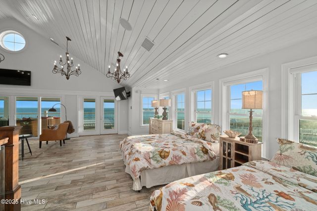 302 Glenn Street, Atlantic Beach, NC 28512