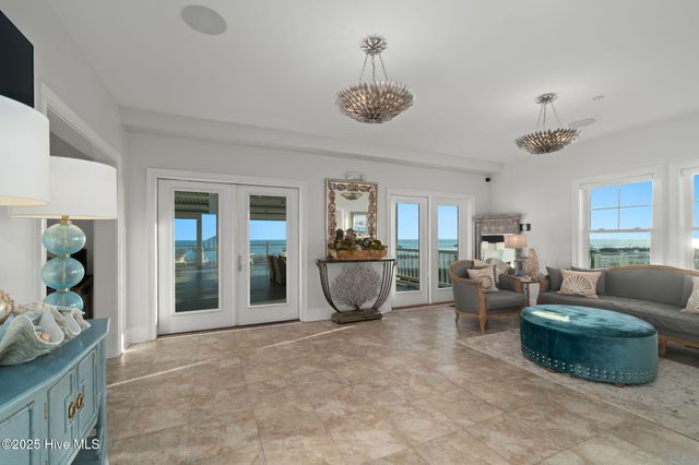 302 Glenn Street, Atlantic Beach, NC 28512