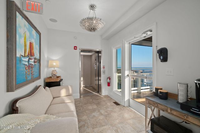 302 Glenn Street, Atlantic Beach, NC 28512