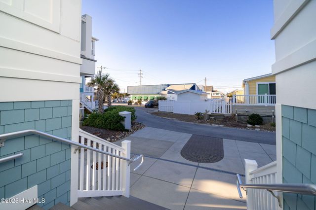 302 Glenn Street, Atlantic Beach, NC 28512