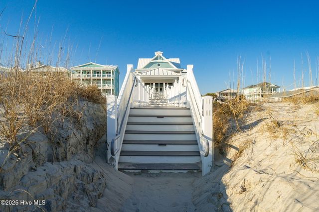 302 Glenn Street, Atlantic Beach, NC 28512