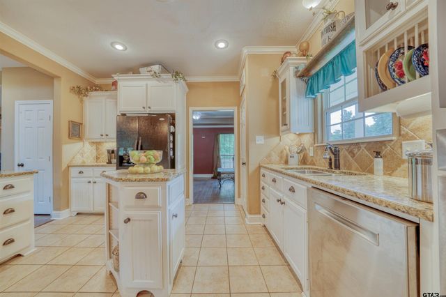 1776 Mustang Road, Gilmer, TX 75645