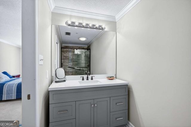 3005 River Drive 401D, Savannah, GA 31404