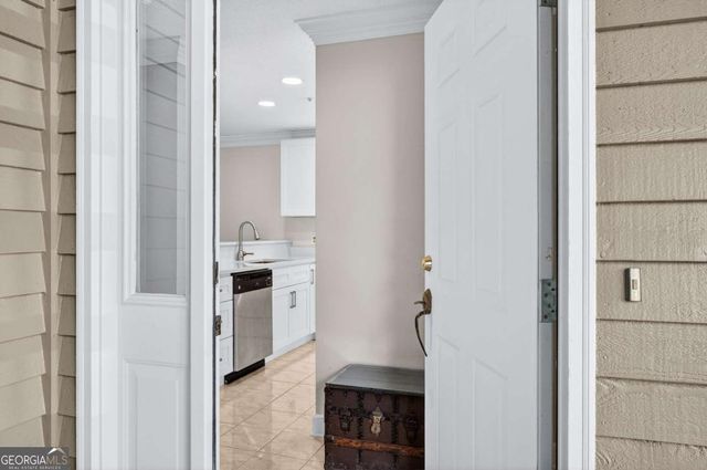 3005 River Drive 401D, Savannah, GA 31404