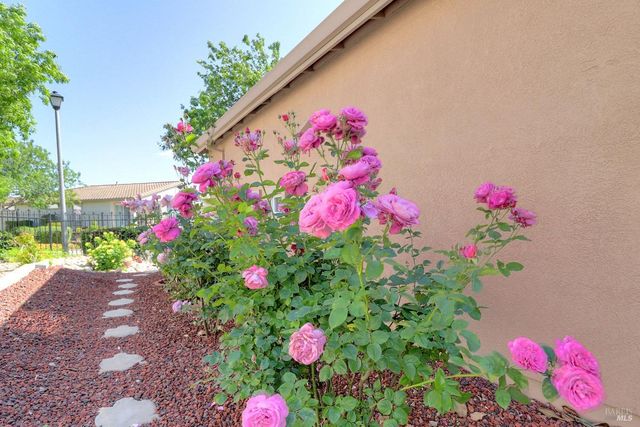 110 Foxwood Ln, Rio Vista, CA 94571