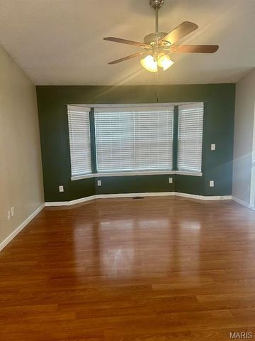 1821 Hilltop Village Lane, Imperial, MO 63052