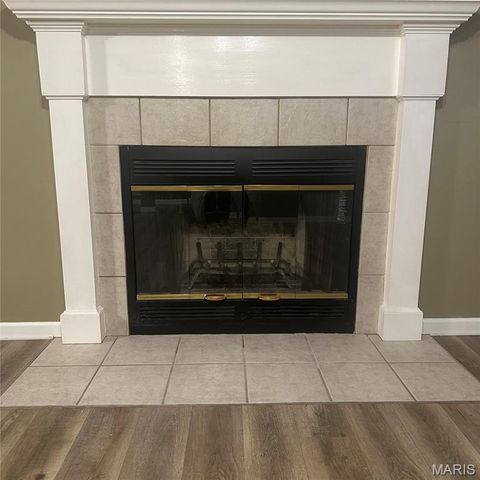 1821 Hilltop Village Lane, Imperial, MO 63052