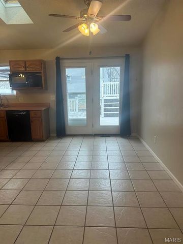 1821 Hilltop Village Lane, Imperial, MO 63052