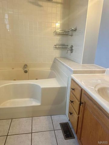 1821 Hilltop Village Lane, Imperial, MO 63052