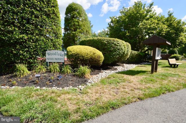 340 WOODLAKE DR, Marlton, NJ 08053