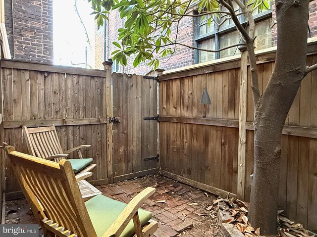 2131 DELANCEY PL, Philadelphia, PA 19103