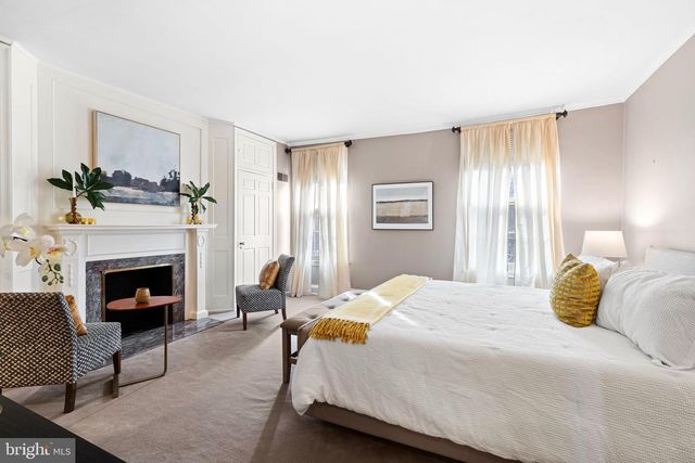 2131 DELANCEY PL, Philadelphia, PA 19103