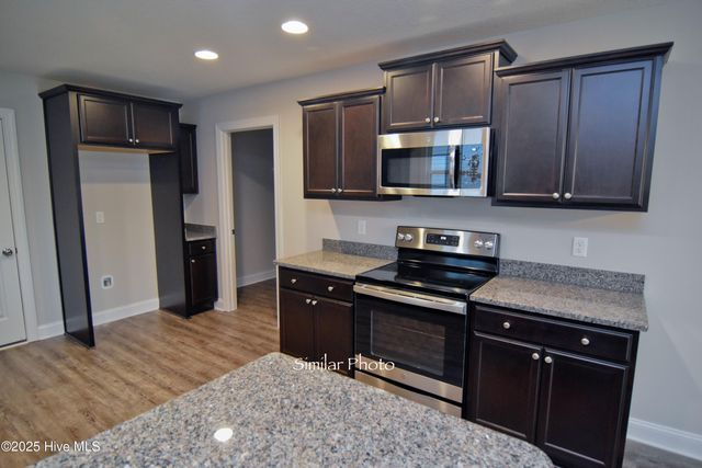 903 Miranda Court, Jacksonville, NC 28546