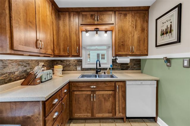 905 Margaret Street, Eau Claire, WI 54701