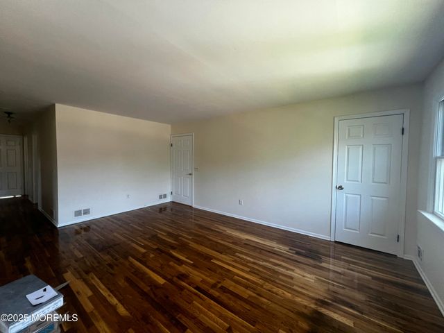 316 Spring Street UPPER, Red Bank, NJ 07701