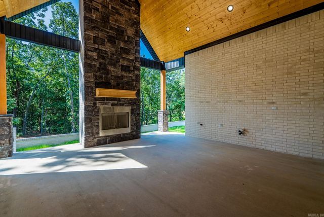120 Highland Dr, Greenbrier, AR 72058