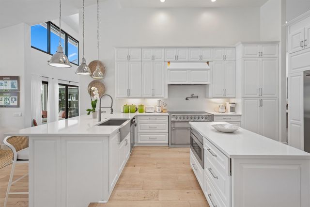 11139 Isle Brook Court, Wellington, FL 33414