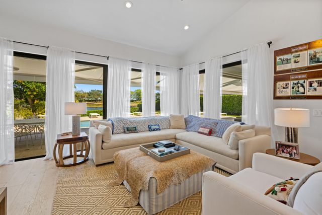 11139 Isle Brook Court, Wellington, FL 33414