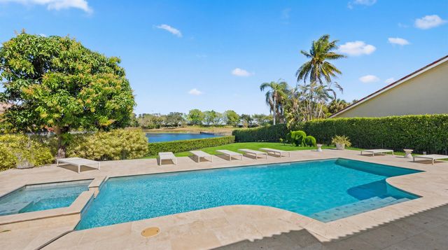 11139 Isle Brook Court, Wellington, FL 33414