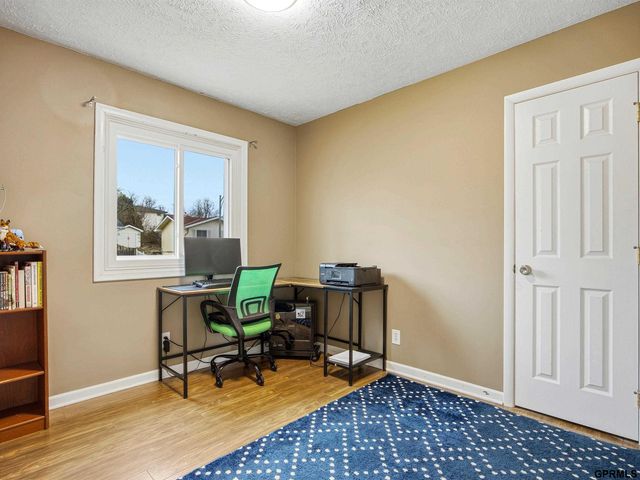 11922 S 34 Street, Bellevue, NE 68123