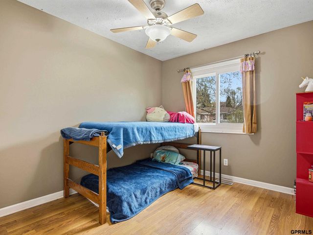 11922 S 34 Street, Bellevue, NE 68123