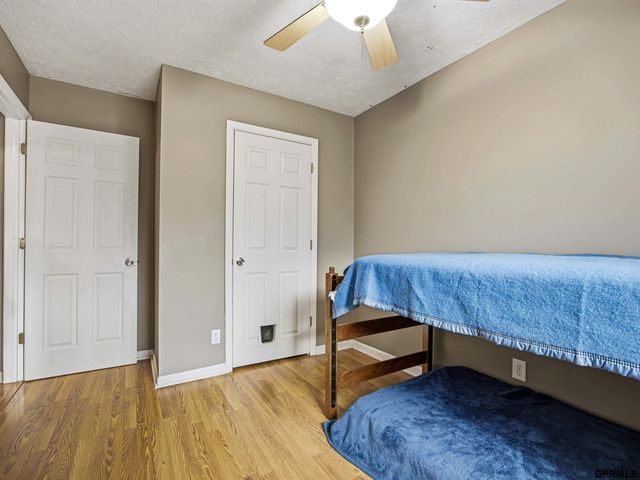 11922 S 34 Street, Bellevue, NE 68123