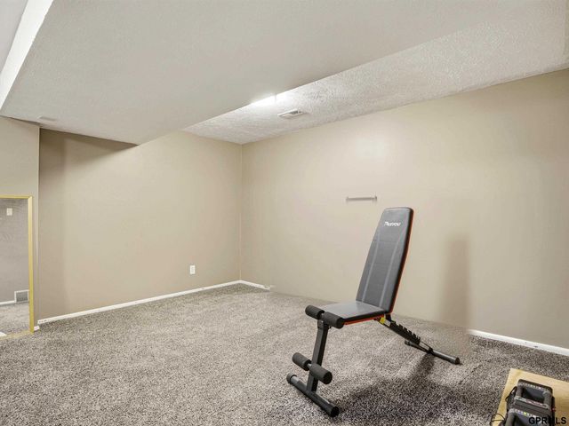 11922 S 34 Street, Bellevue, NE 68123