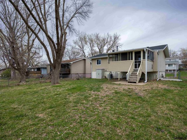 11922 S 34 Street, Bellevue, NE 68123