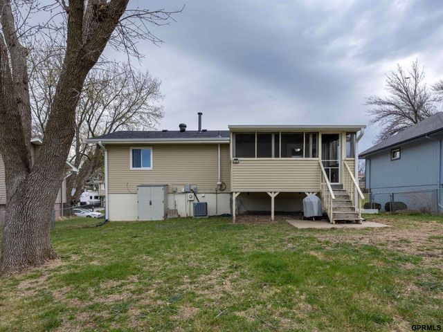 11922 S 34 Street, Bellevue, NE 68123
