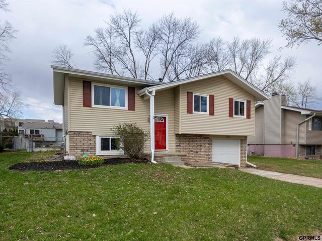 11922 S 34 Street, Bellevue, NE 68123