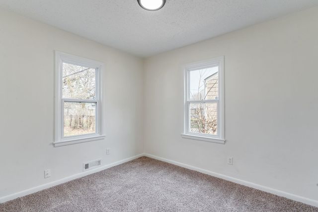 508 W Carlyle St, Wichita, KS 67217