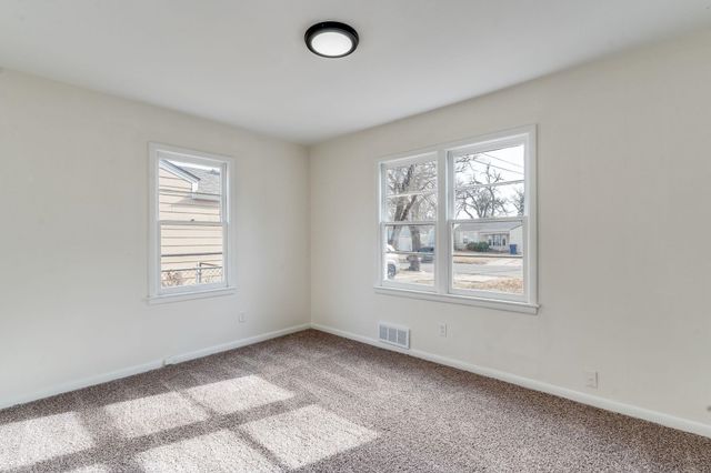 508 W Carlyle St, Wichita, KS 67217