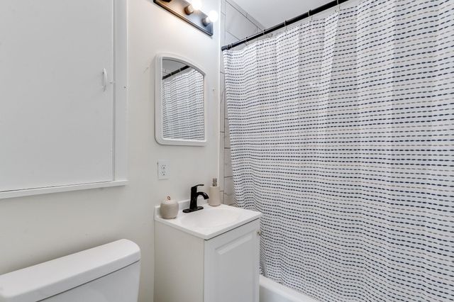 508 W Carlyle St, Wichita, KS 67217