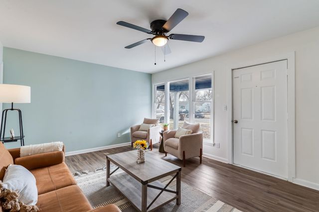 508 W Carlyle St, Wichita, KS 67217