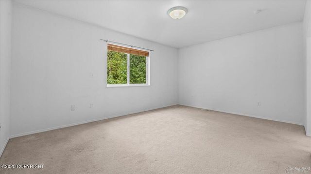 5325 N Ahina Circle, Wasilla, AK 99654