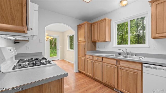 5325 N Ahina Circle, Wasilla, AK 99654