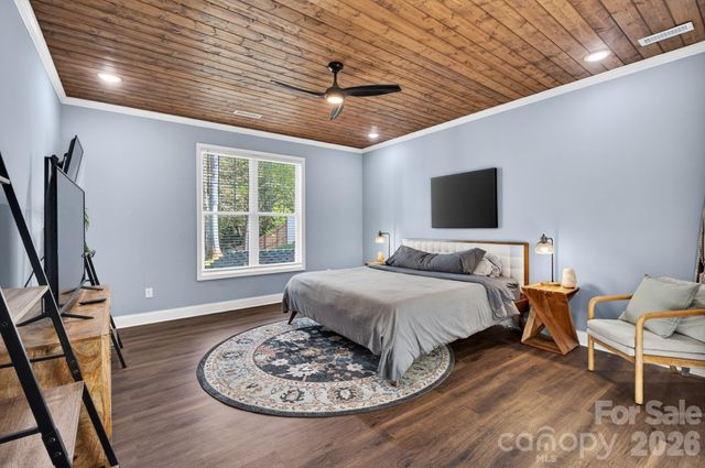 15 Emerson Court, Taylorsville, NC 28681