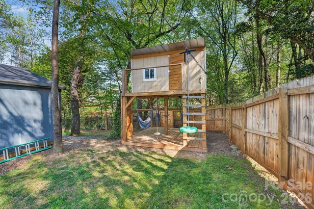 15 Emerson Court, Taylorsville, NC 28681