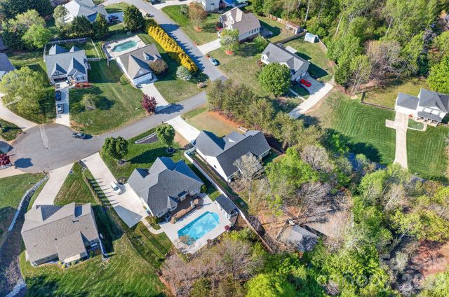 15 Emerson Court, Taylorsville, NC 28681