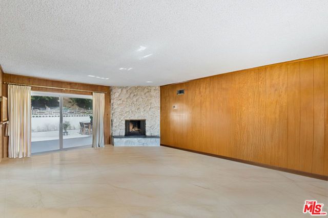 4799 Bonvue Avenue, Los Angeles, CA 90027