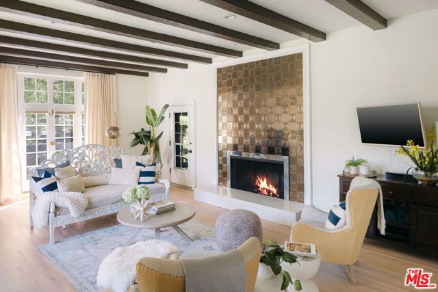 690 Westgate Street, Pasadena, CA 91103
