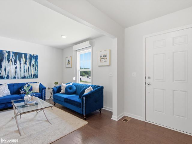 54470 Heron Circle, Chesterfield Twp, MI 48047