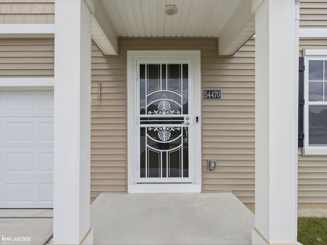 54470 Heron Circle, Chesterfield Twp, MI 48047