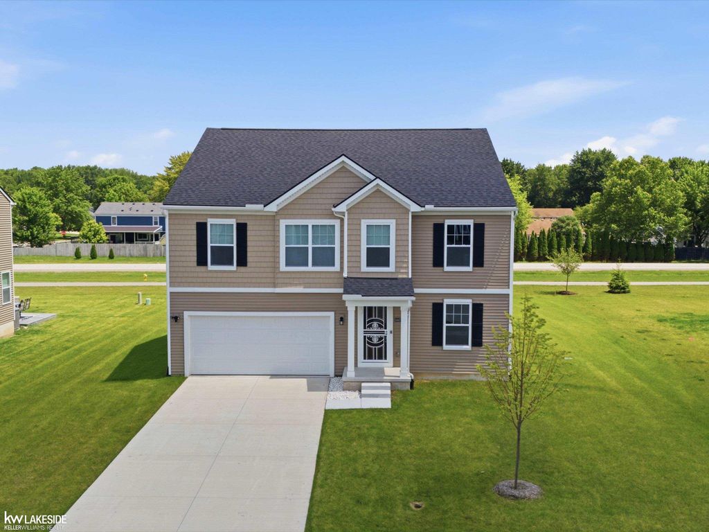 54470 Heron Circle, Chesterfield Twp, MI 48047