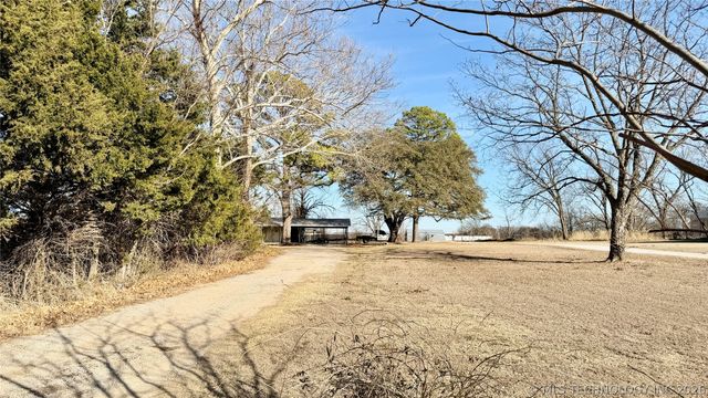 4637 US Hwy 77, Marietta, OK 73448