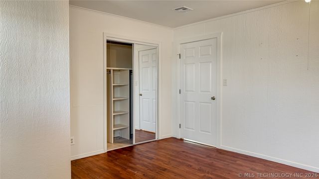 4637 US Hwy 77, Marietta, OK 73448