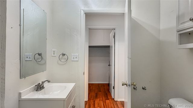 4637 US Hwy 77, Marietta, OK 73448