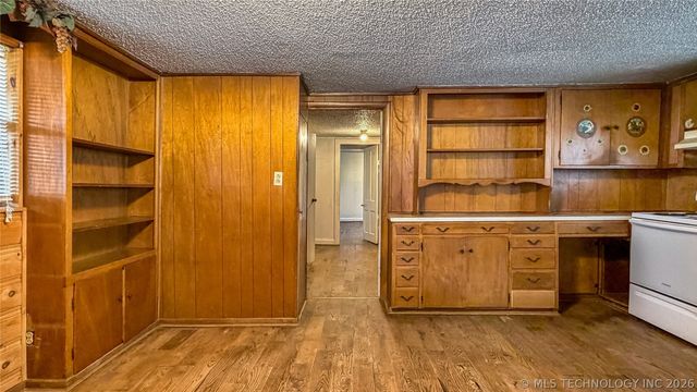 4637 US Hwy 77, Marietta, OK 73448