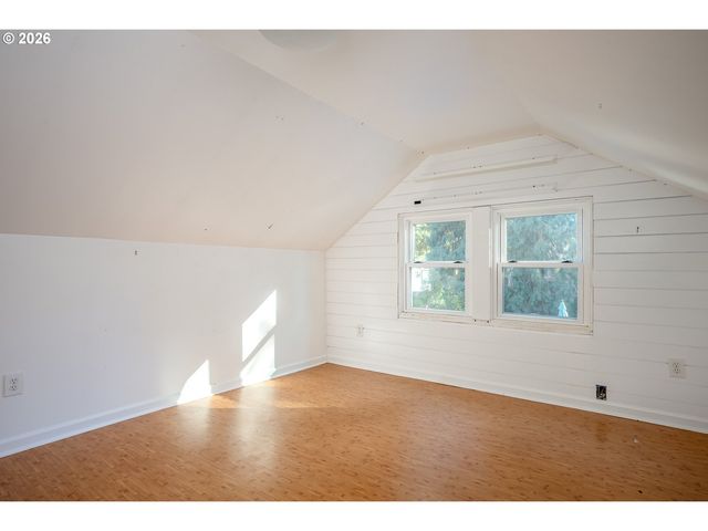 10040 Sw AVERY St, Tualatin, OR 97062